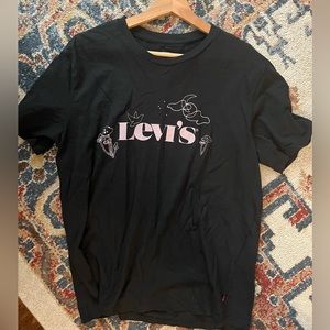 Levi's Mushroom Black and Purple Logo Tee Large Tshirt